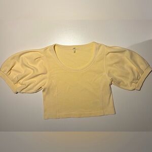 Aerie Soft Yellow Puff Sleeve Crop Top